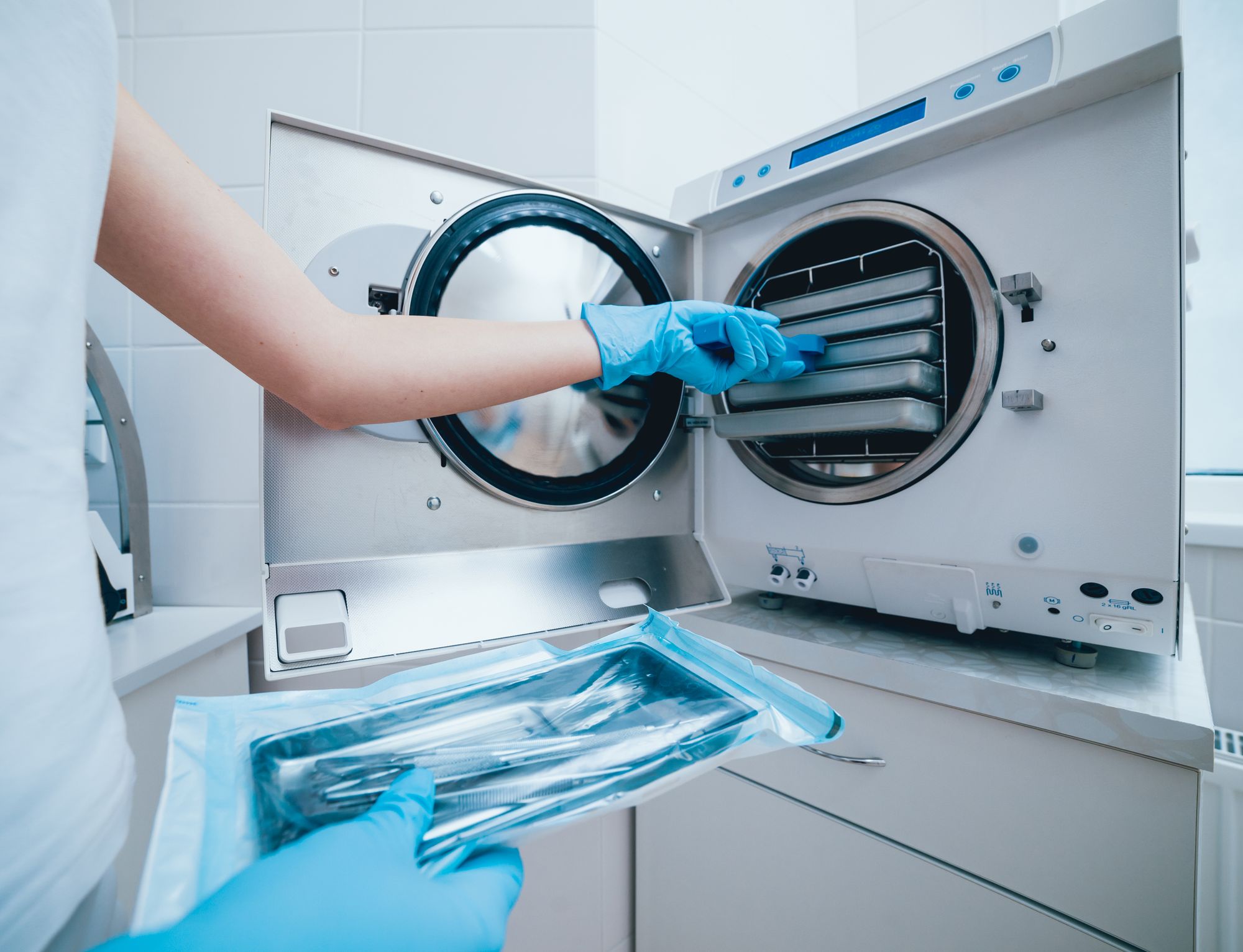 Comprehensive Guide to Sterilizing Medical Devices